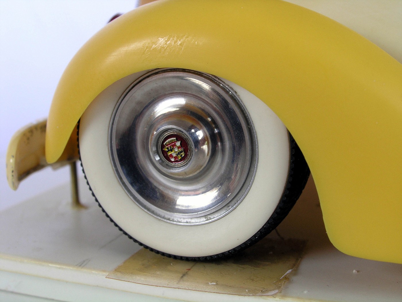 1/25 1955 Cadillac sombrero hubcaps - Model Building Questions and Answers  - Model Cars Magazine Forum