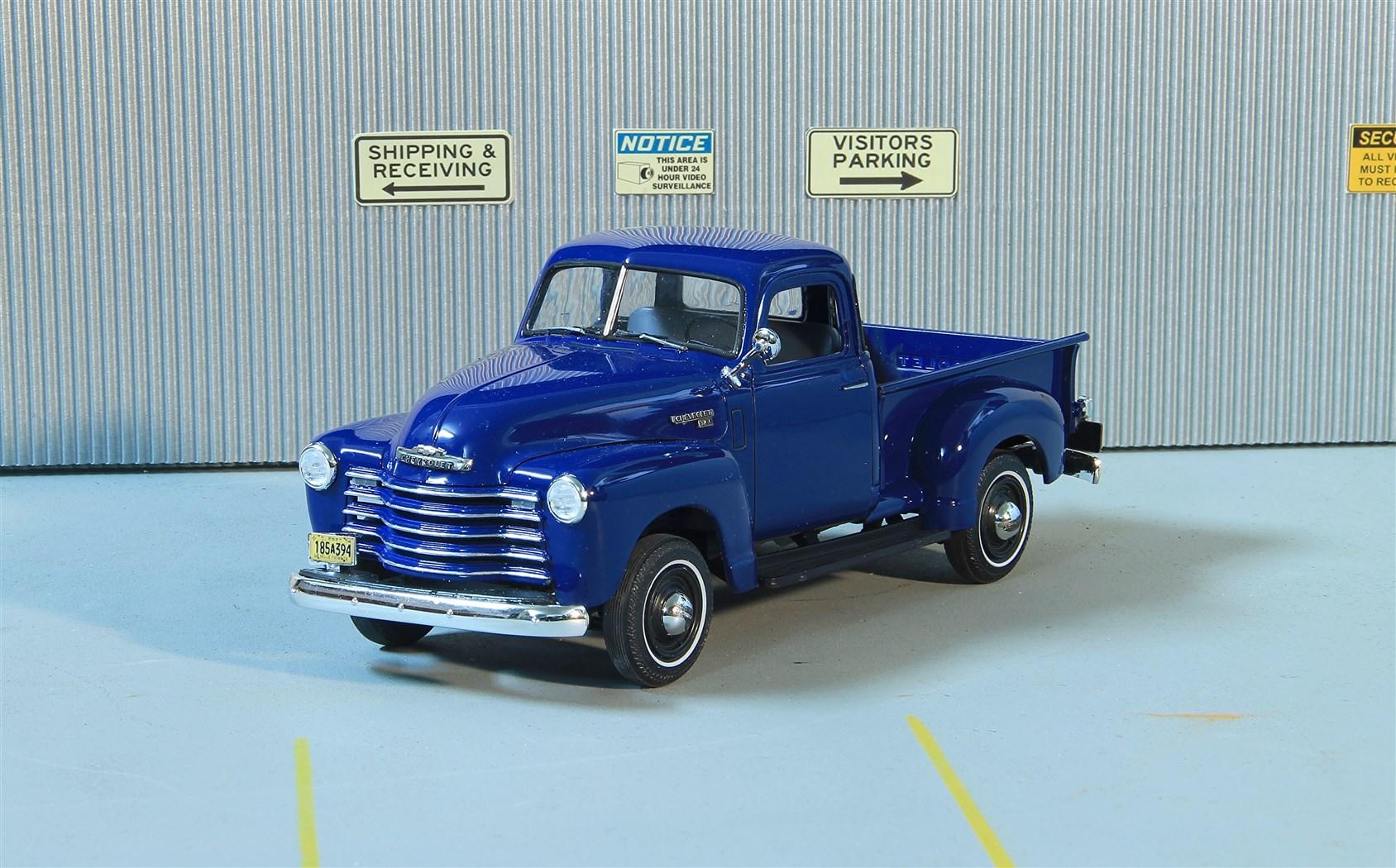 AMT 50 vntge chevrolet 3100 pickup sc 1/25 ( headlight bezels