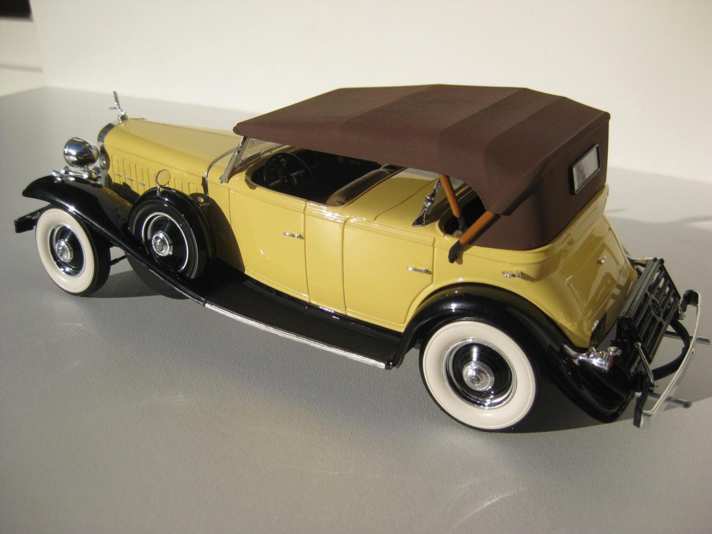 1932 CADILLAC 452B Monogram 1/24 - Model Cars - Model Cars Magazine Forum