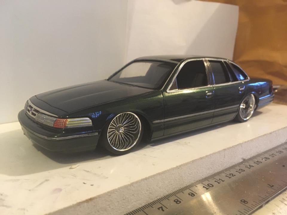 Ford Crown Victoria stance