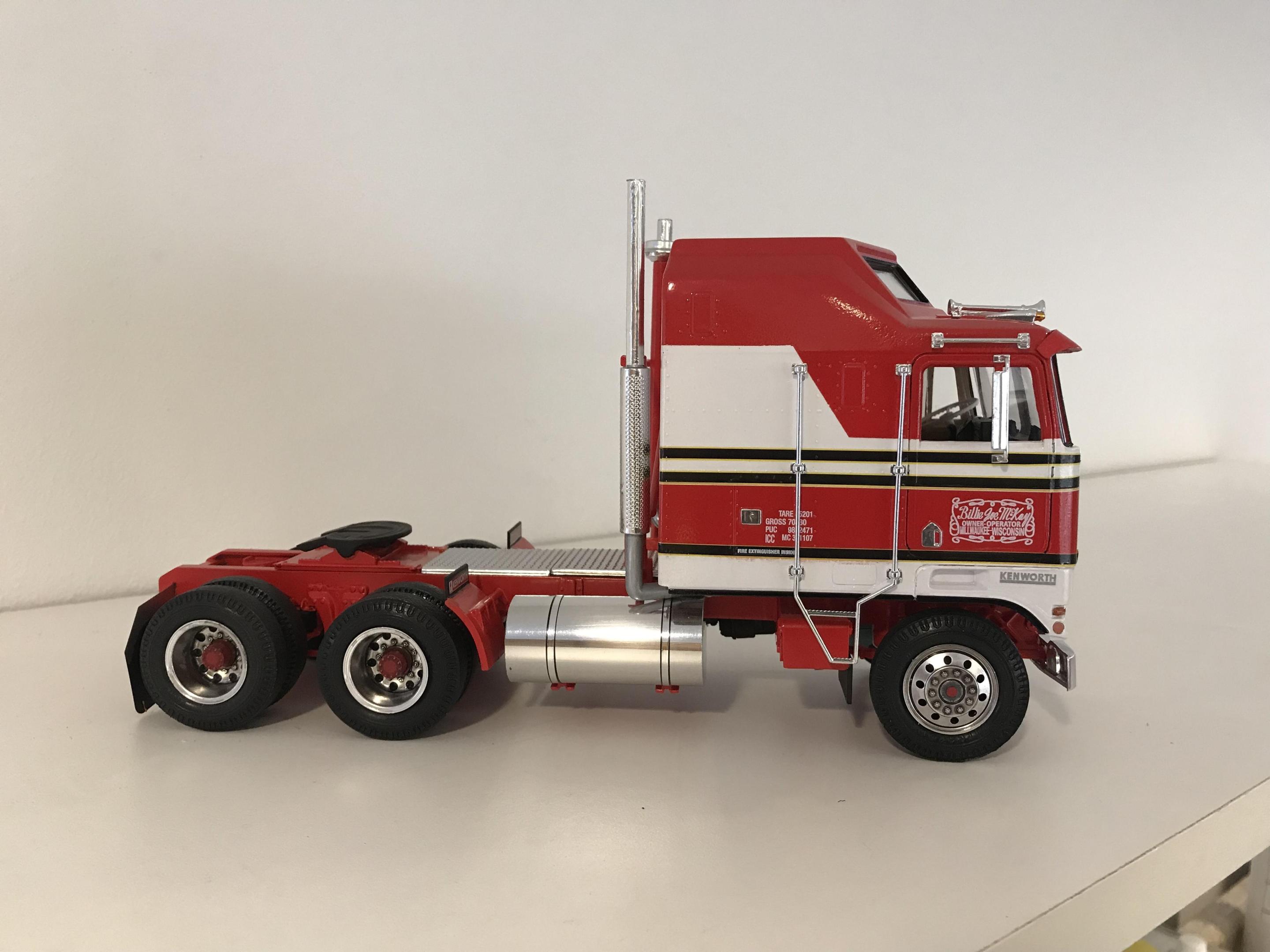 BJ and the Bear - Model Trucks: Big Rigs and Heavy Equipment - Model ...